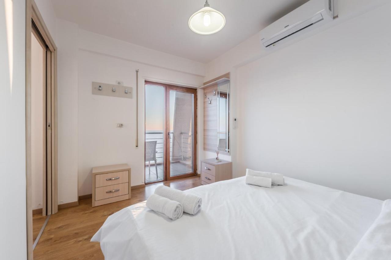 Blue Heaven -Full Sea View Brand New Apartment Durres Bagian luar foto