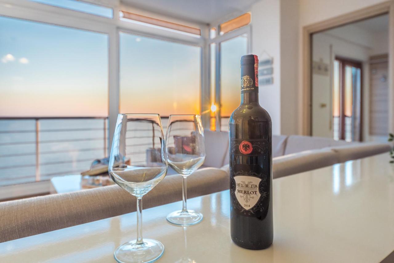 Blue Heaven -Full Sea View Brand New Apartment Durres Bagian luar foto